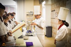 高级咖啡师工资10000竟辞职？只能用“励志”来形容