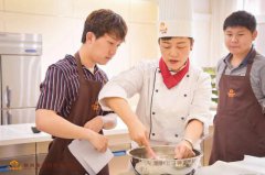 为什么大多数人选择专业的地方学习西点、西餐？